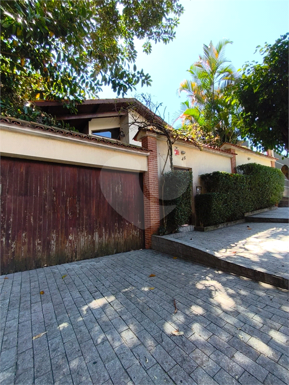 Sobrado amplo no Jardim Leonor de Barros – Excelente potencial!