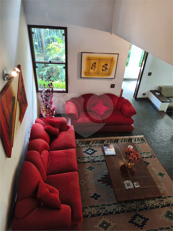 Sobrado amplo no Jardim Leonor de Barros – Excelente potencial!