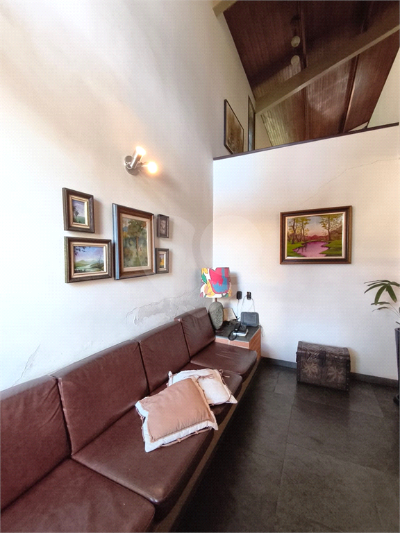 Sobrado amplo no Jardim Leonor de Barros – Excelente potencial!