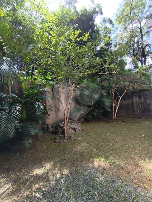 Sobrado amplo no Jardim Leonor de Barros – Excelente potencial!