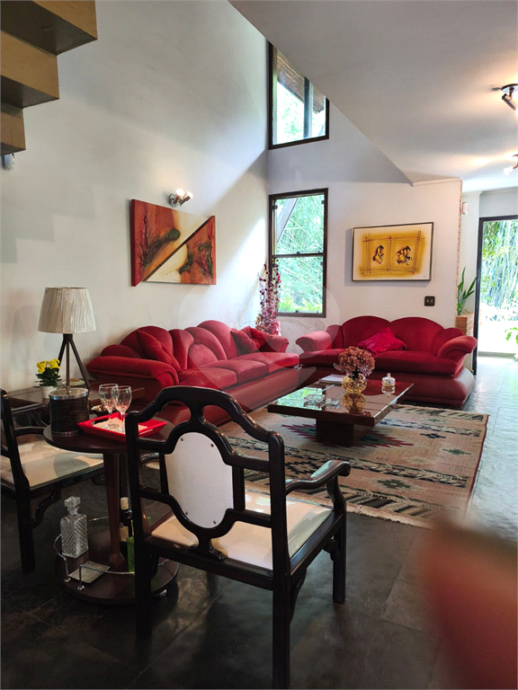 Sobrado amplo no Jardim Leonor de Barros – Excelente potencial!