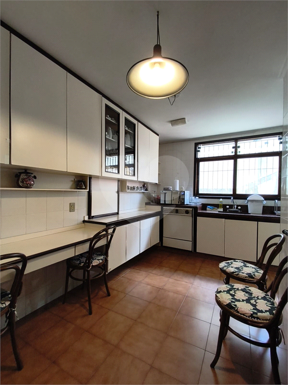 Sobrado amplo no Jardim Leonor de Barros – Excelente potencial!