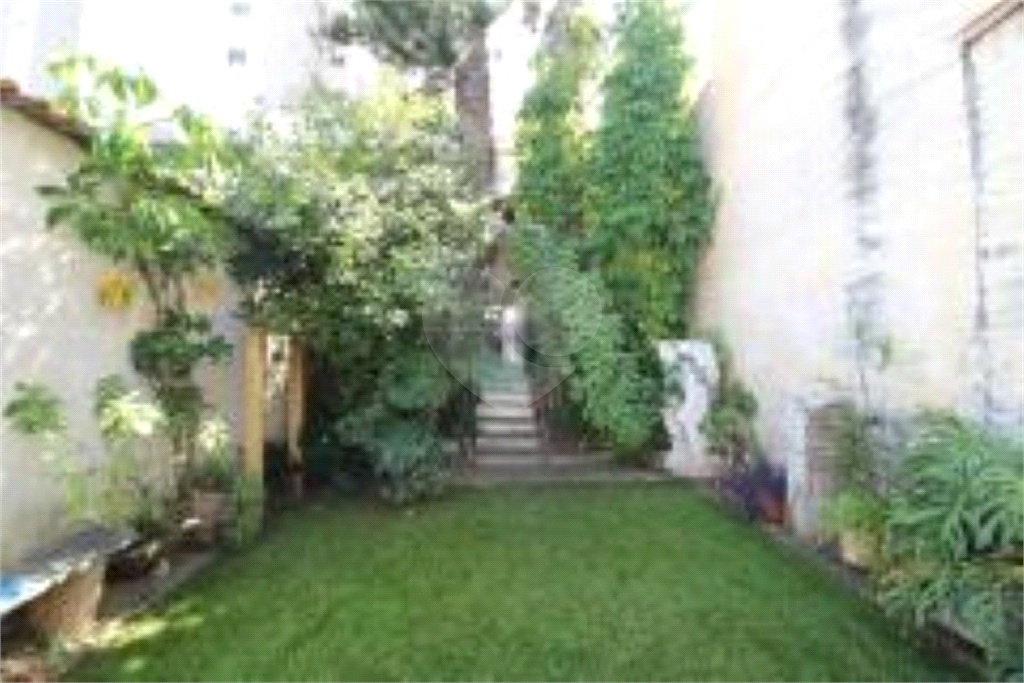 Casa à Venda no Mandaqui | 300 m² | 5 Dormitórios | Piscina | Rua Sem Saída | Localização Privilegiada