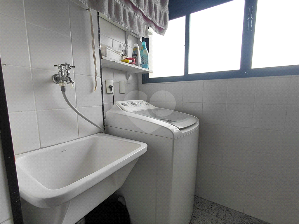 Imóvel de 80m² sala de estar 2 ambientes com varanda com 3 quartos, 1 suíte, piscina, churrasqueira, 1 vaga Vila Romana