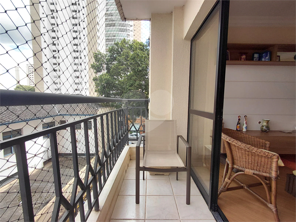 Imóvel de 80m² sala de estar 2 ambientes com varanda com 3 quartos, 1 suíte, piscina, churrasqueira, 1 vaga Vila Romana