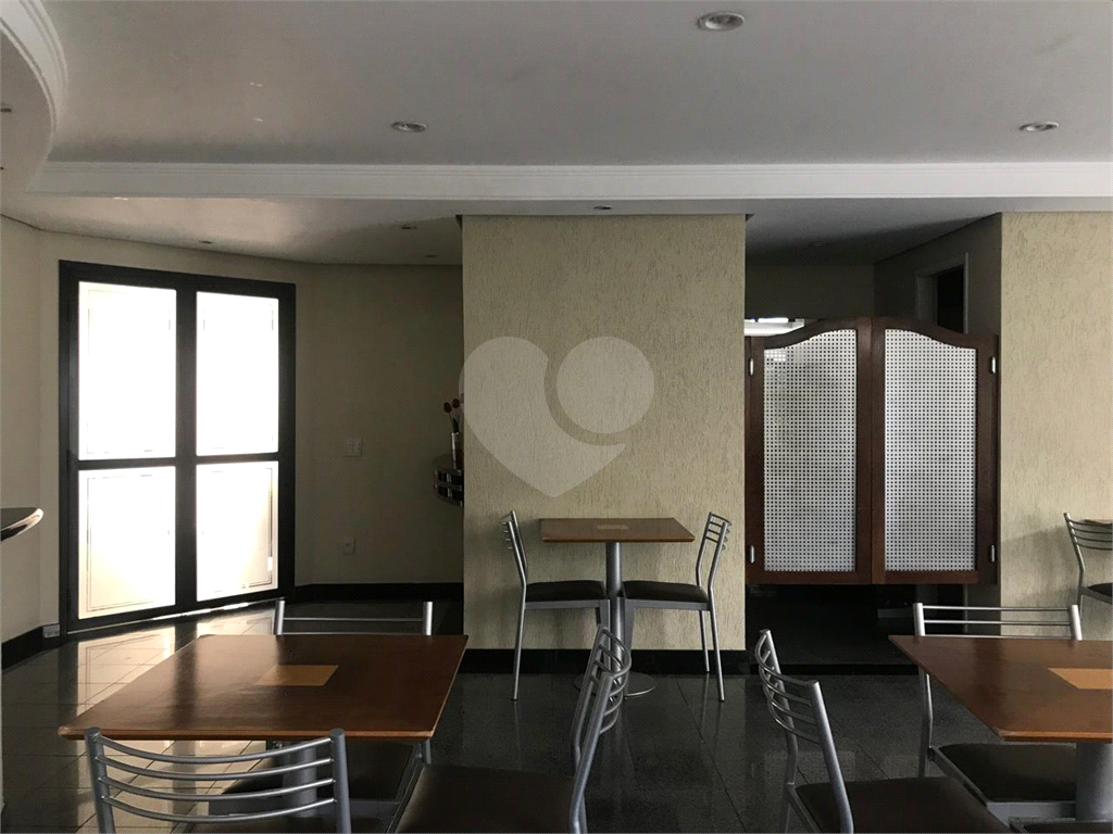 Imóvel de 80m² sala de estar 2 ambientes com varanda com 3 quartos, 1 suíte, piscina, churrasqueira, 1 vaga Vila Romana