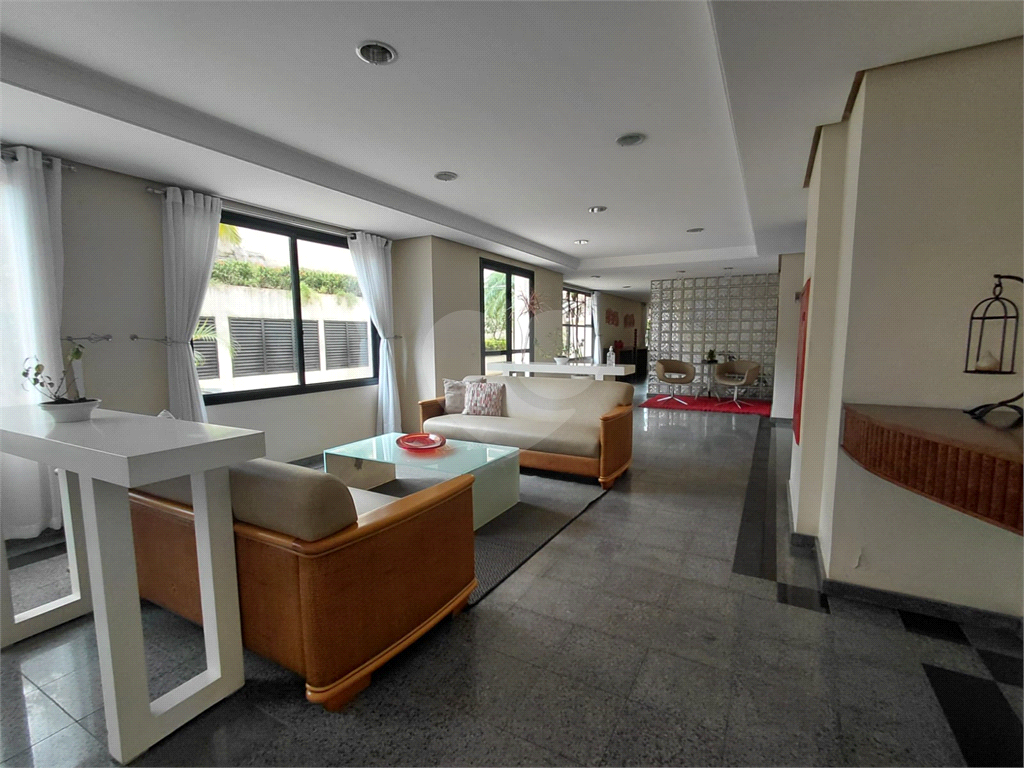 Imóvel de 80m² sala de estar 2 ambientes com varanda com 3 quartos, 1 suíte, piscina, churrasqueira, 1 vaga Vila Romana