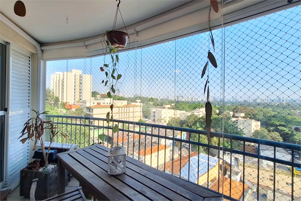 APARTAMENTO EM ALTO DE PINHEIROS COM 3 QUARTOS SENDO 1 SUITE