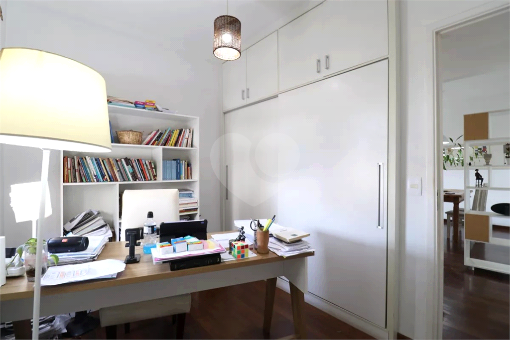 APARTAMENTO EM ALTO DE PINHEIROS COM 3 QUARTOS SENDO 1 SUITE