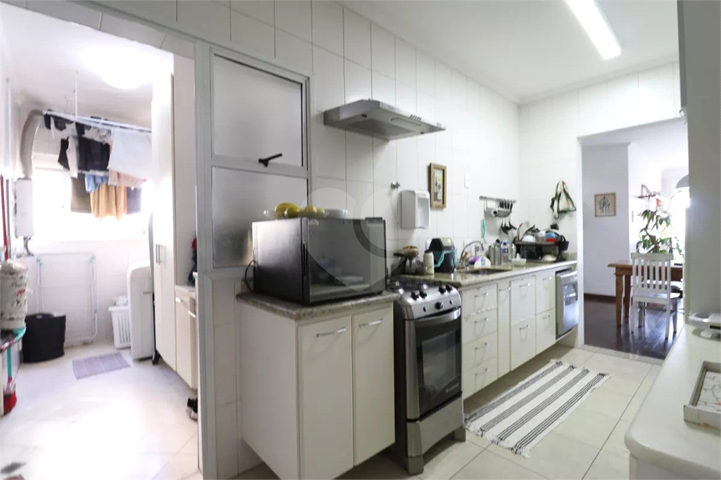 APARTAMENTO EM ALTO DE PINHEIROS COM 3 QUARTOS SENDO 1 SUITE