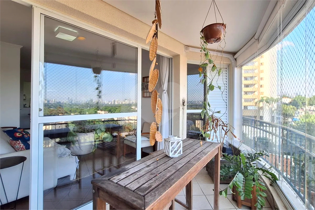APARTAMENTO EM ALTO DE PINHEIROS COM 3 QUARTOS SENDO 1 SUITE