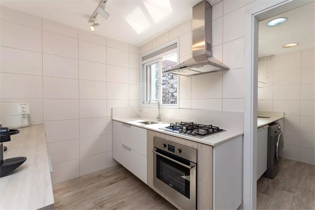 Apartamento Vila Romana 3 dormitórios, sendo 2 suítes 