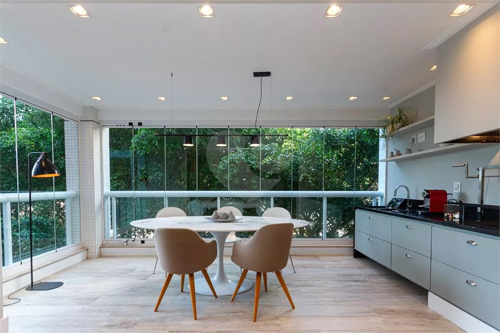 Apartamento Vila Romana 3 dormitórios, sendo 2 suítes 