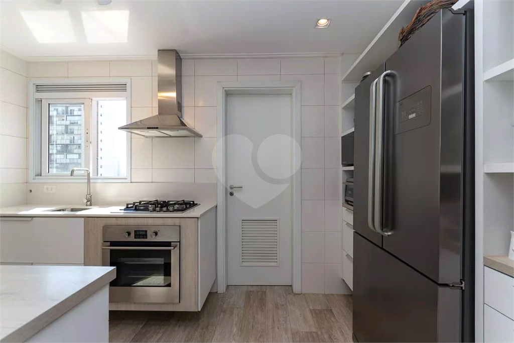 Apartamento Vila Romana 3 dormitórios, sendo 2 suítes 