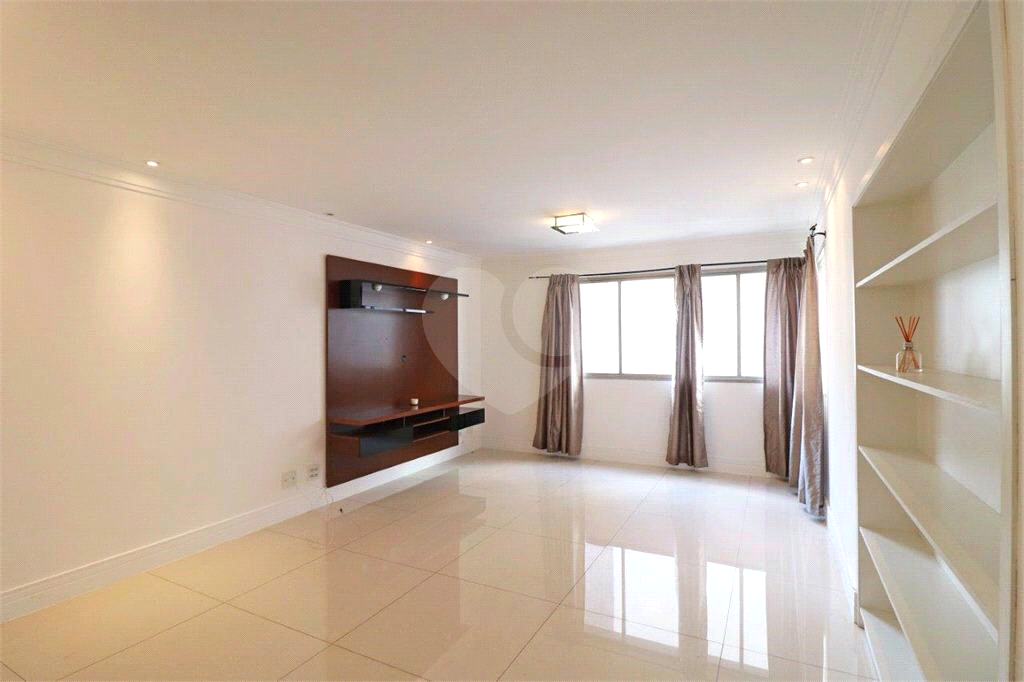 Apartamento de 114m² para locação no Jardins