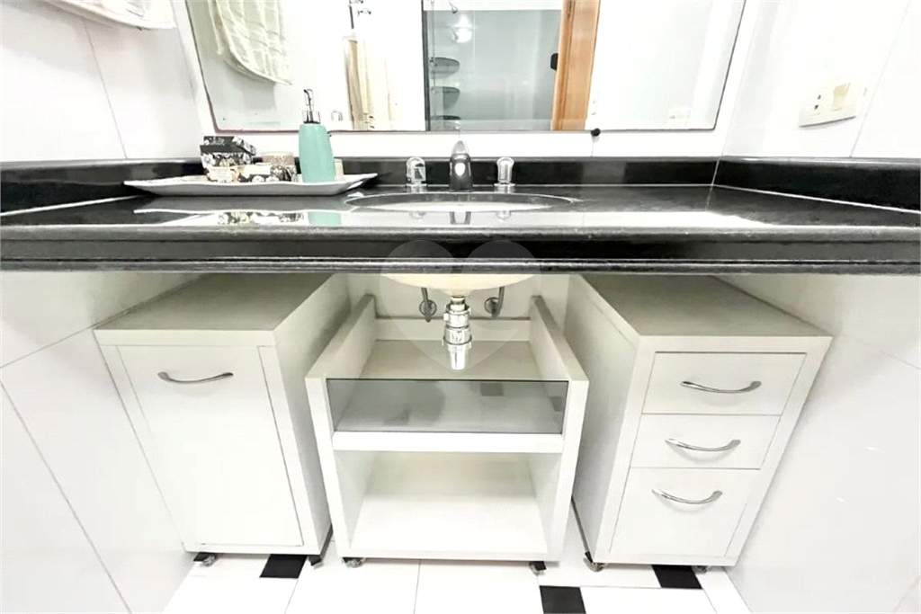 Apartamento à Venda | 123 m² | 3 dormitórios, 1 suíte | 2 vagas em Santana!