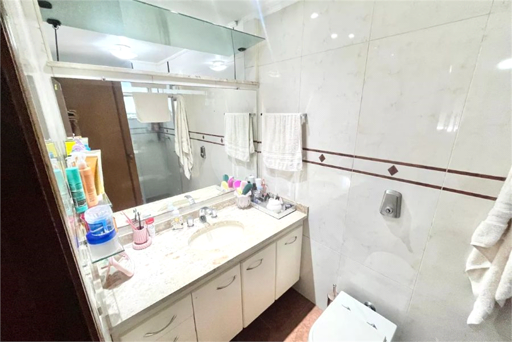 Apartamento à Venda | 123 m² | 3 dormitórios, 1 suíte | 2 vagas em Santana!