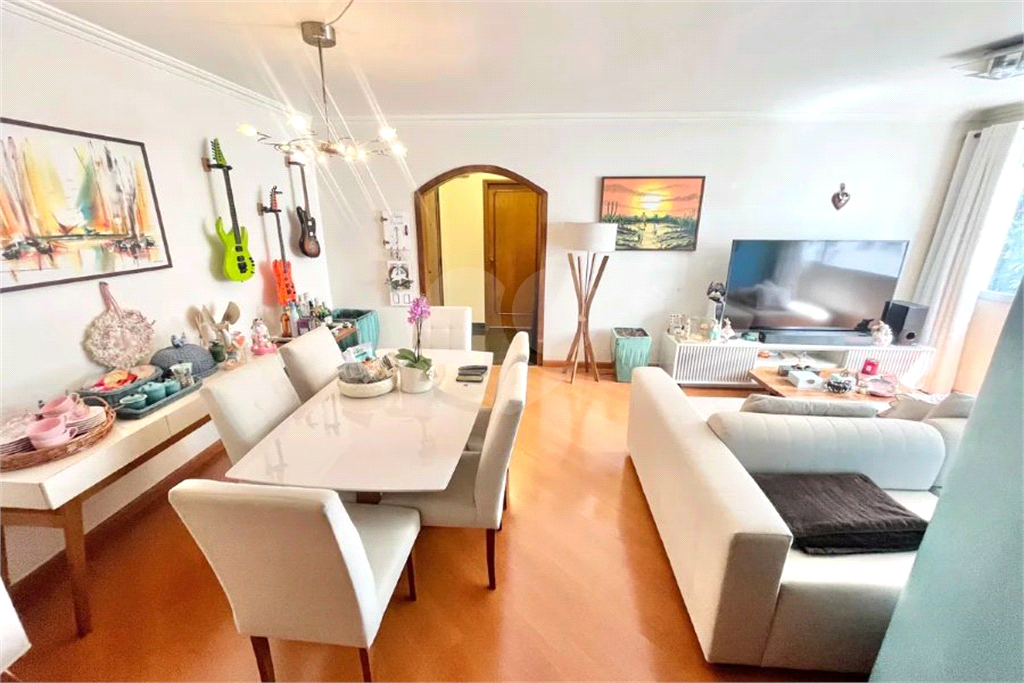 Apartamento à Venda | 123 m² | 3 dormitórios, 1 suíte | 2 vagas em Santana!