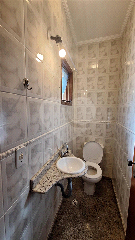 Casa em condomínio fechado no Horto Florestal