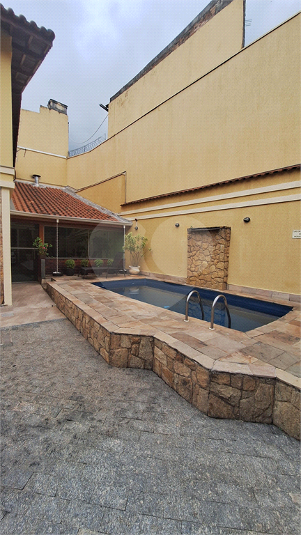 Casa em condomínio fechado no Horto Florestal