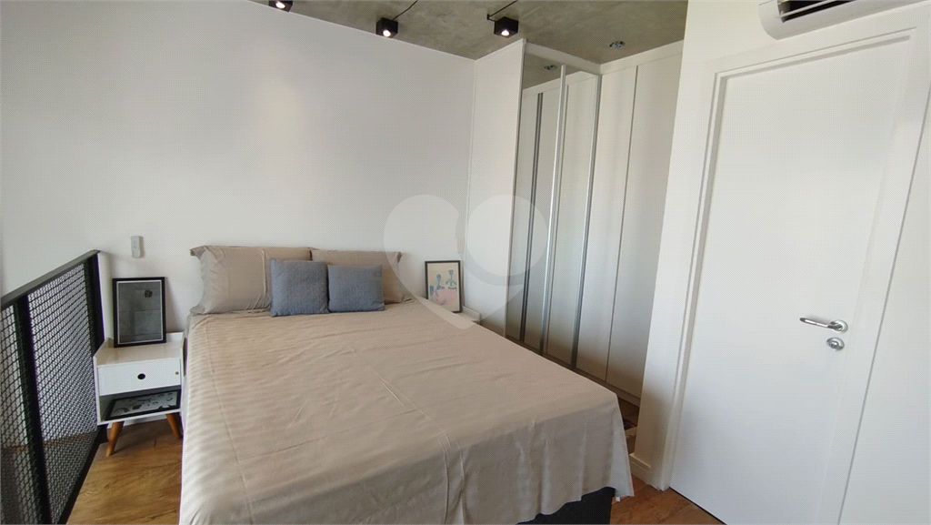 APARTAMENTO em REPÚBLICA