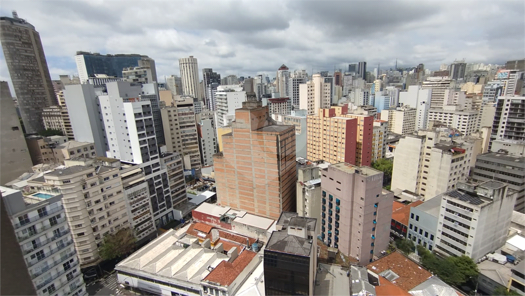 APARTAMENTO em REPÚBLICA