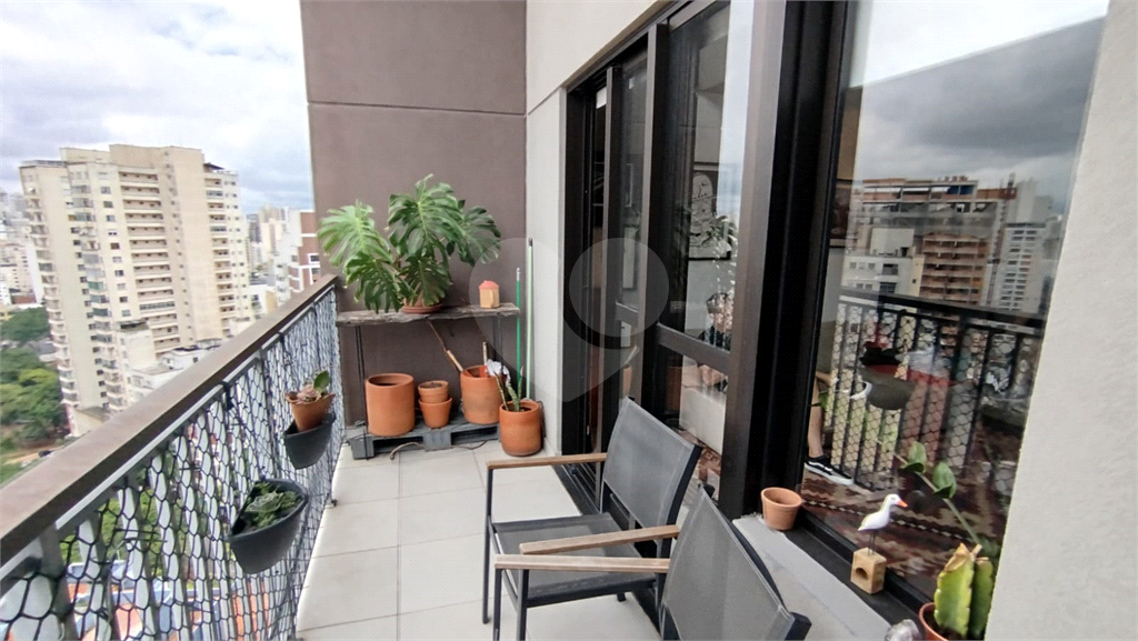 APARTAMENTO em REPÚBLICA