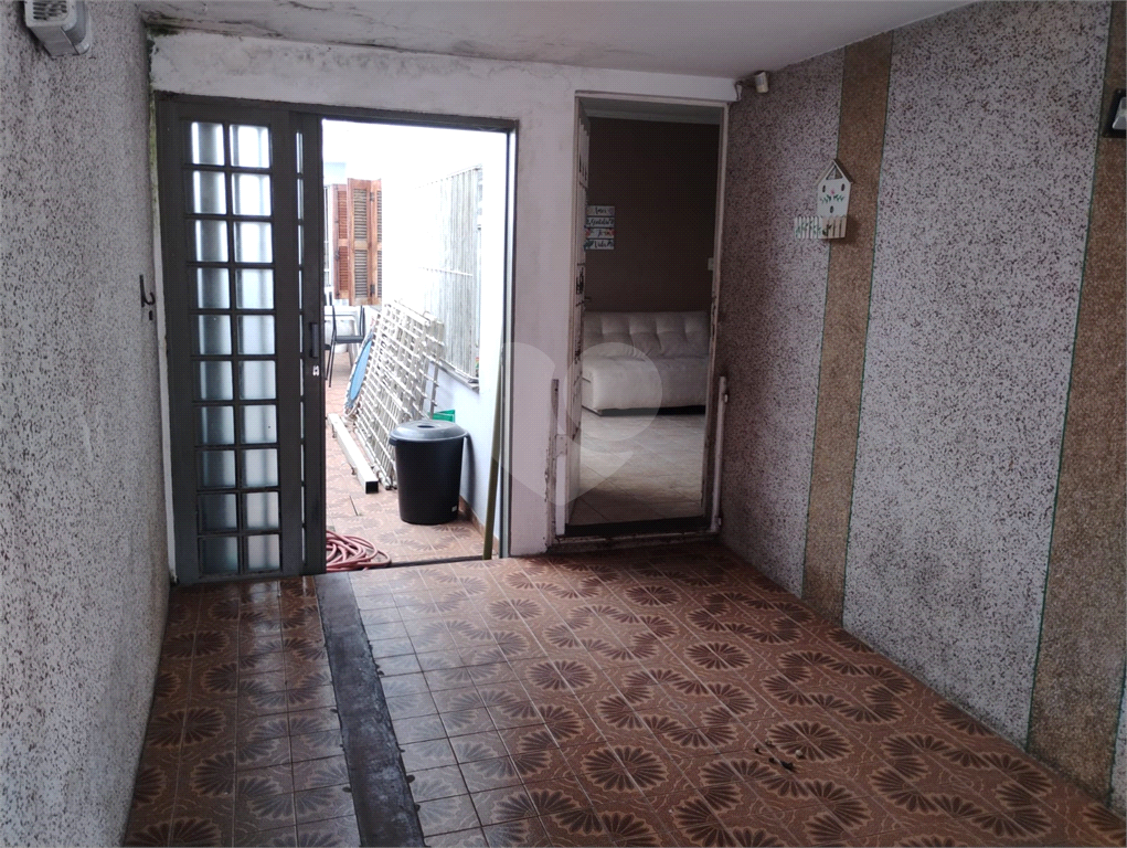 Casa Terrea, com 2 dormitorios, 90m²  e garagem para 2 carros grandes