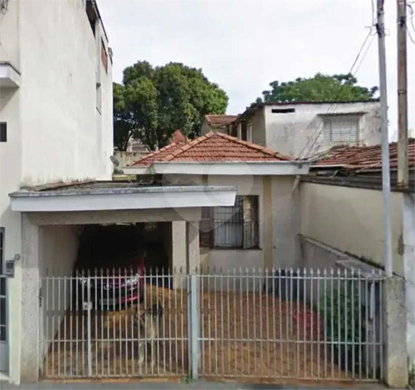 Casa Terrea, com 2 dormitorios, 90m²  e garagem para 2 carros grandes