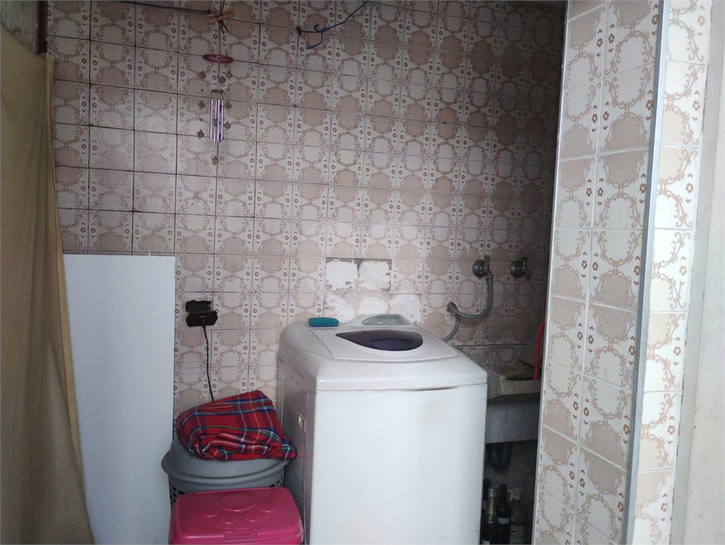 Casa Terrea, com 2 dormitorios, 90m²  e garagem para 2 carros grandes