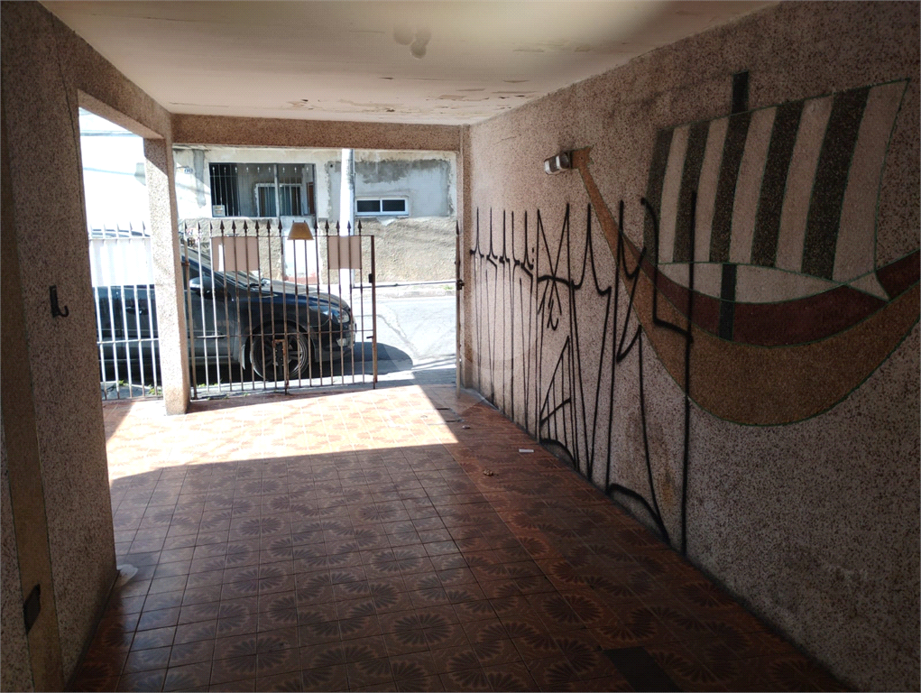 Casa Terrea, com 2 dormitorios, 90m²  e garagem para 2 carros grandes