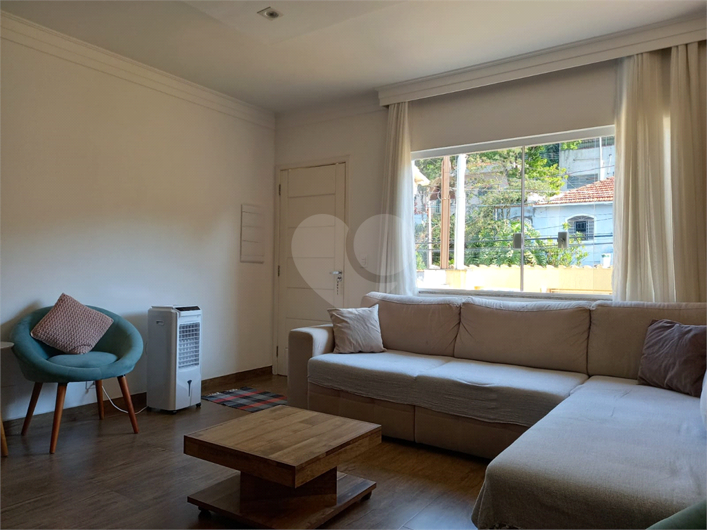 Casa à venda no Tremembé – Próximo ao Horto Florestal. 2 dormitórios, 1 suíte, área gourmet com churrasqueira, 4 vagas