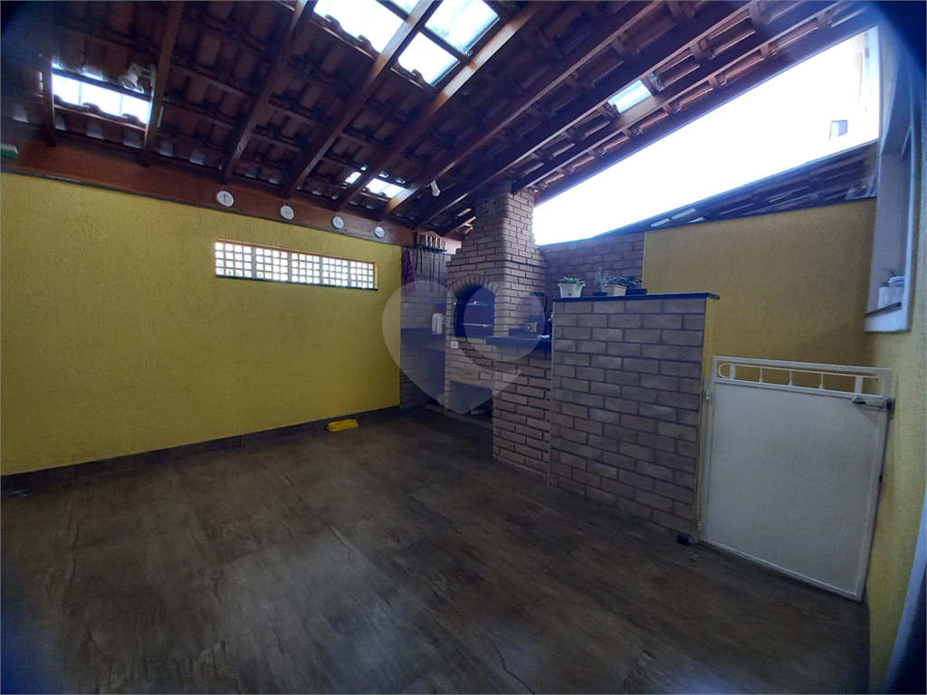 Casa à venda no Tremembé – Próximo ao Horto Florestal. 2 dormitórios, 1 suíte, área gourmet com churrasqueira, 4 vagas