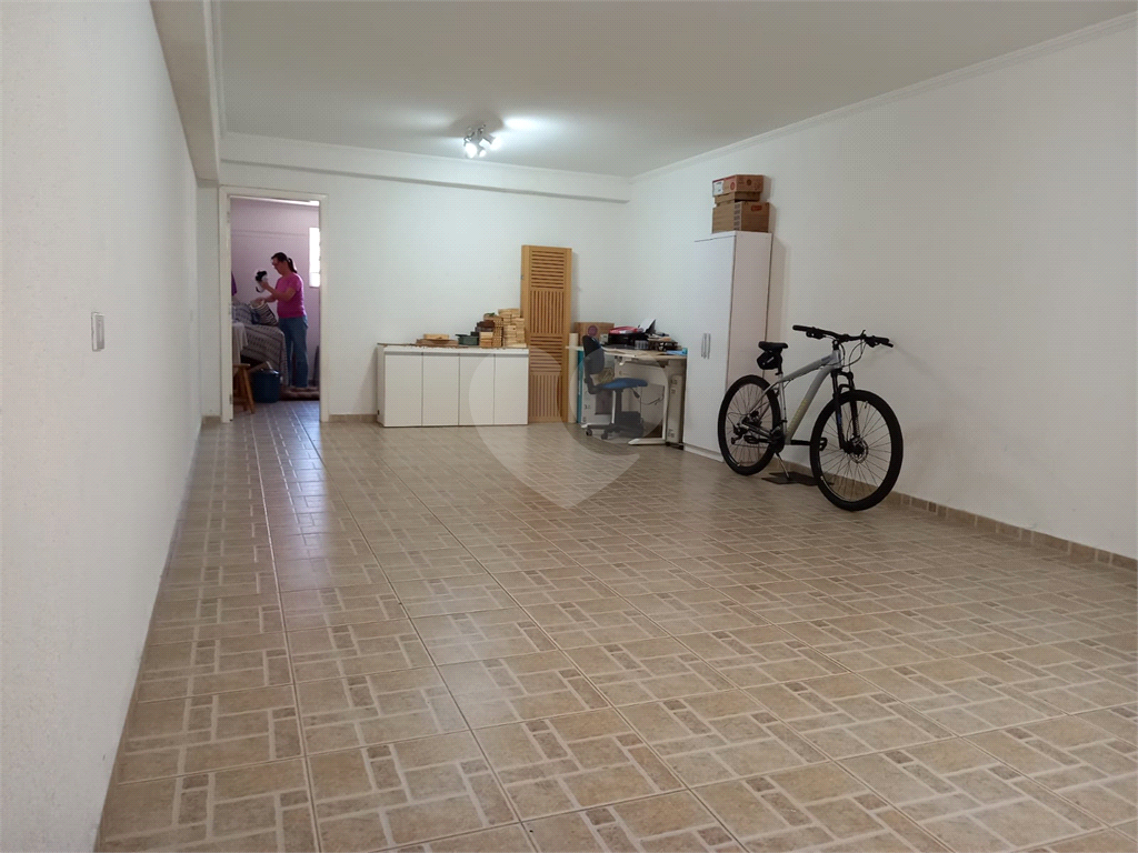 Casa à venda no Tremembé – Próximo ao Horto Florestal. 2 dormitórios, 1 suíte, área gourmet com churrasqueira, 4 vagas