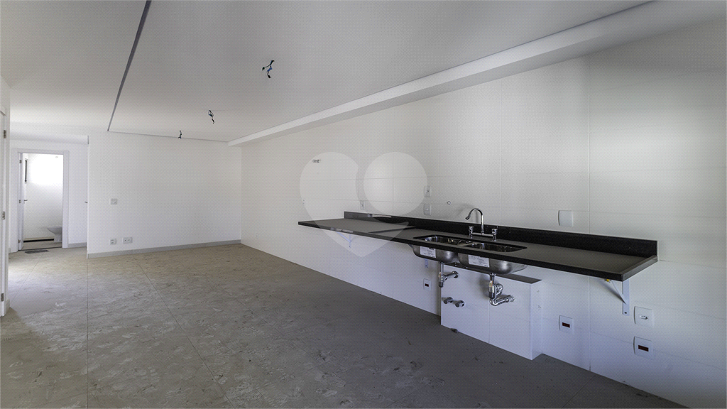 Apartamento para venda com 280 m², 4 suítes e 4 vagas em Perdize-SP
