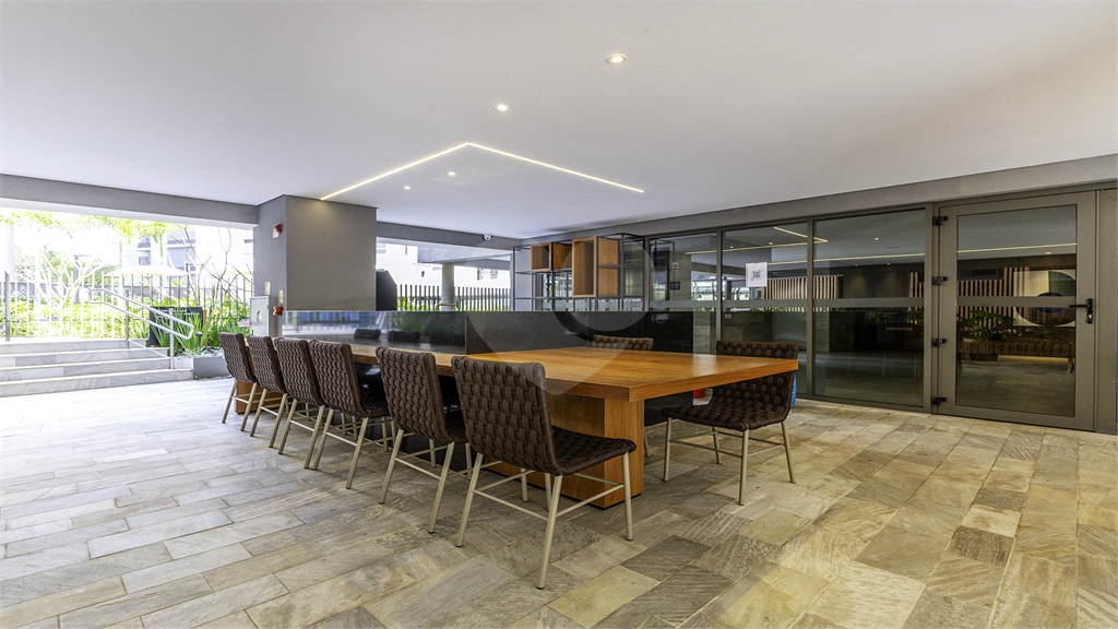 Apartamento para venda com 280 m², 4 suítes e 4 vagas em Perdize-SP