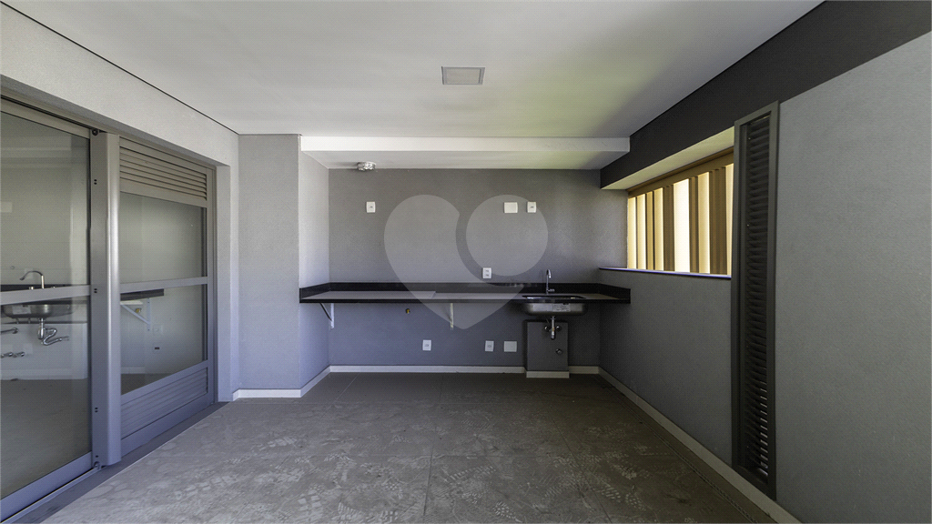 Apartamento para venda com 280 m², 4 suítes e 4 vagas em Perdize-SP