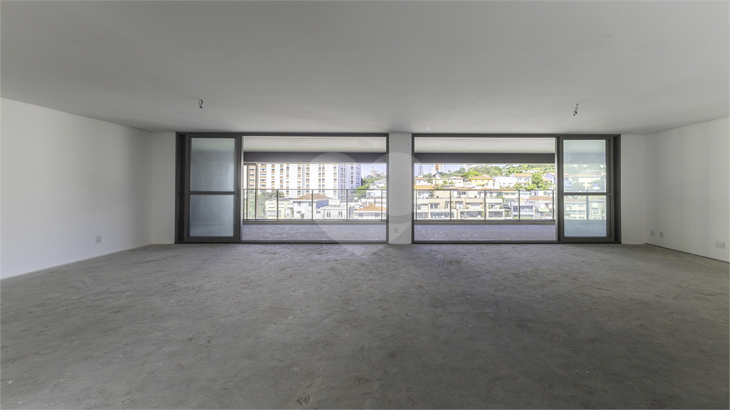 Apartamento para venda com 280 m², 4 suítes e 4 vagas em Perdize-SP
