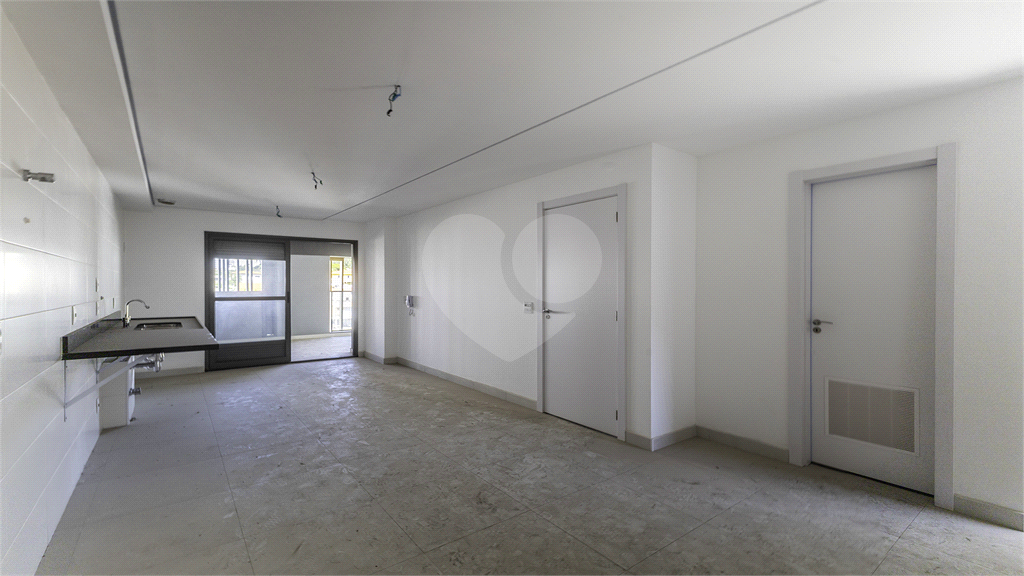 Apartamento para venda com 280 m², 4 suítes e 4 vagas em Perdize-SP