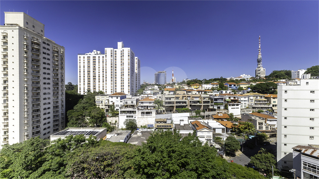 Apartamento para venda com 280 m², 4 suítes e 4 vagas em Perdize-SP