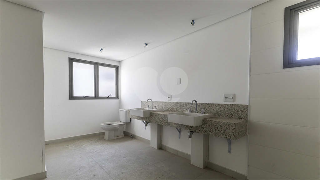 Apartamento para venda com 280 m², 4 suítes e 4 vagas em Perdize-SP