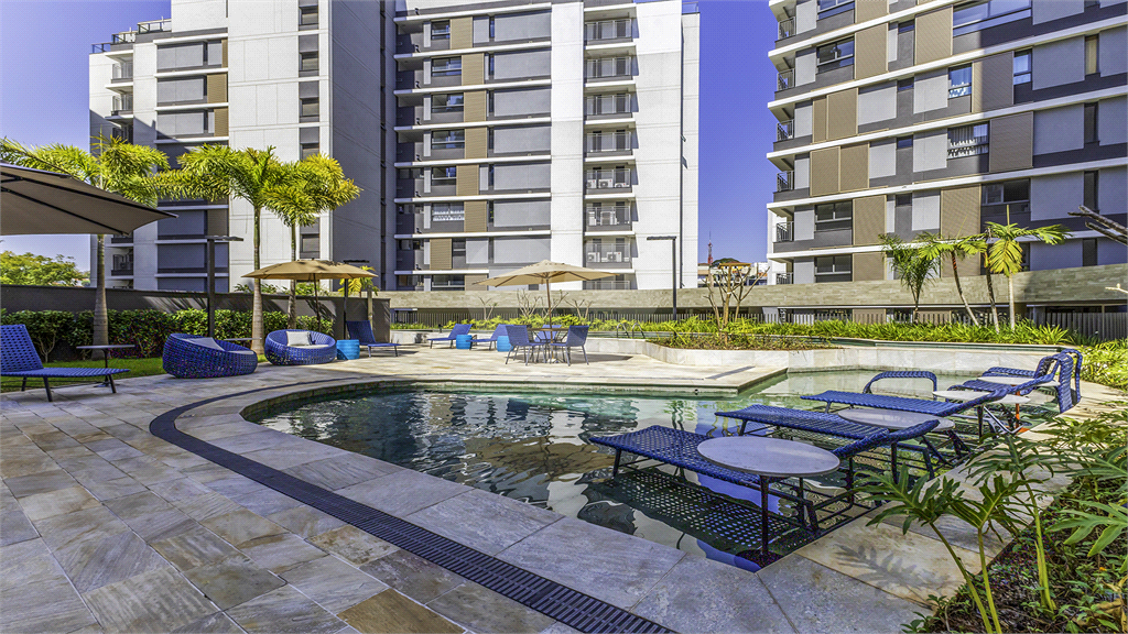 Apartamento para venda com 280 m², 4 suítes e 4 vagas em Perdize-SP