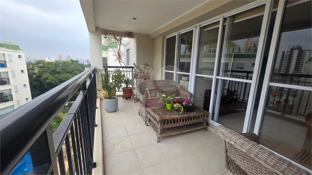 Cobertura Duplex à Venda – 200m² | 3 Dormitórios | 3 Vagas | Lazer de Clube | Região do Horto Florestal