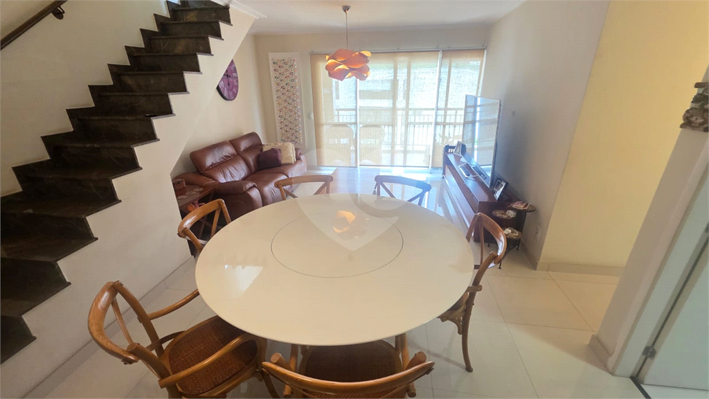 Cobertura Duplex à Venda – 200m² | 3 Dormitórios | 3 Vagas | Lazer de Clube | Região do Horto Florestal