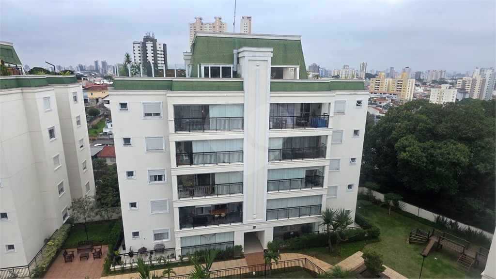 Cobertura Duplex à Venda – 200m² | 3 Dormitórios | 3 Vagas | Lazer de Clube | Região do Horto Florestal