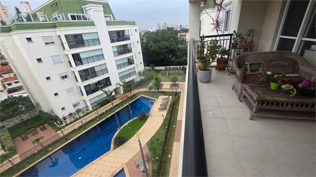 Cobertura Duplex à Venda – 200m² | 3 Dormitórios | 3 Vagas | Lazer de Clube | Região do Horto Florestal