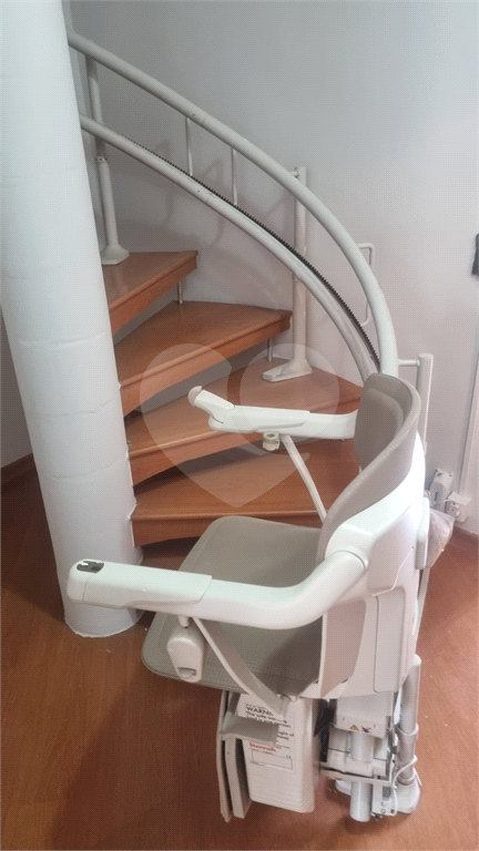 Sobrado a venda Parada Inglesa 4 dormitórios 1 suíte 3 banheiros 2 vagas