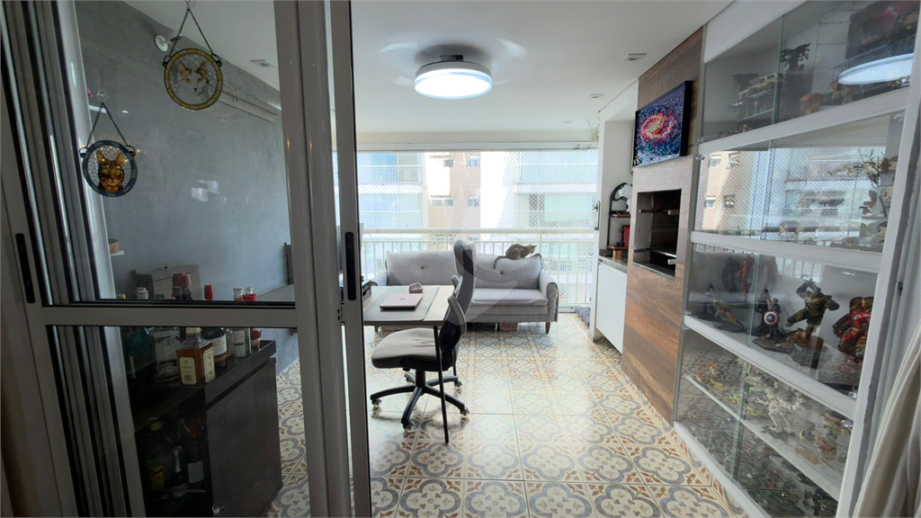 APARTAMENTO À VENDA COM 2 QUARTOS NO BOM RETIRO