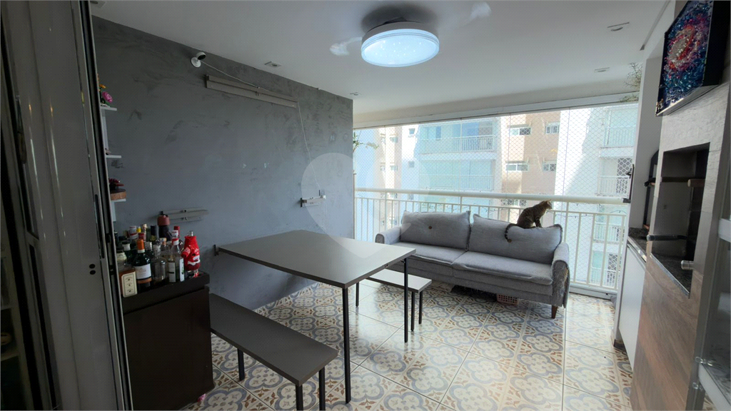 APARTAMENTO À VENDA COM 2 QUARTOS NO BOM RETIRO