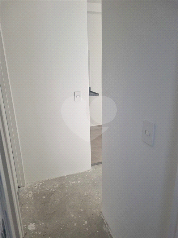 APTO COM 2 QUARTOS E 1 VAGA
